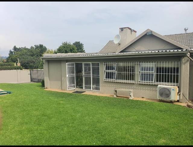 6 BEDROOM HOUSE FOR SALE IN VICTORY PARK